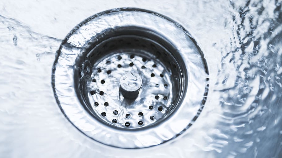 How much will the average household water bill in the UK cost in 202021?