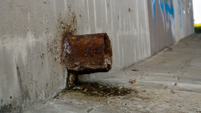Concretebergs are vast concrete blockages which cause serious problems in sewers and pipes
