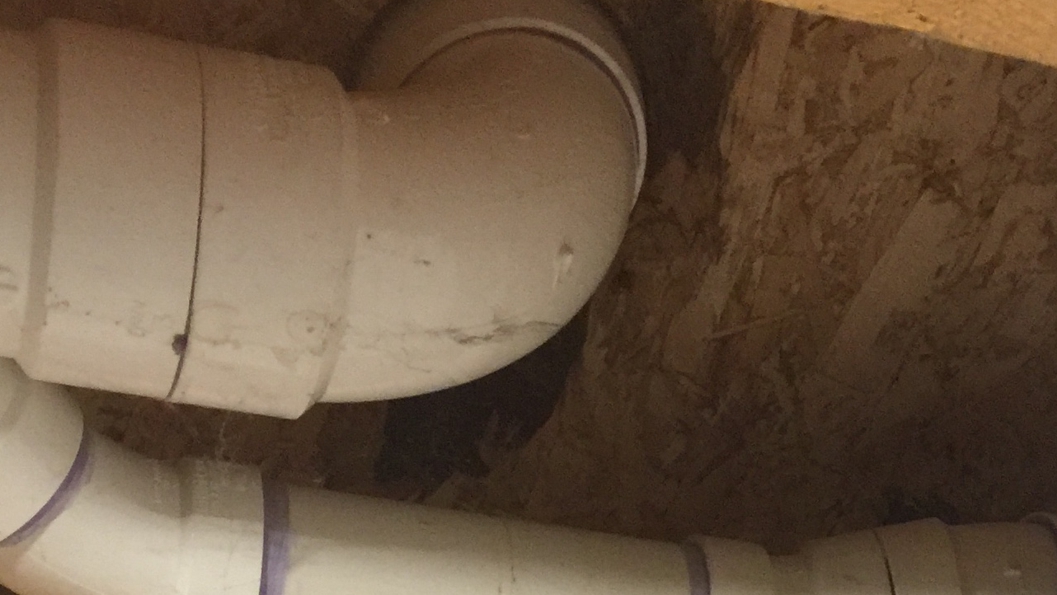 Fix Your Leaking Pvc Toilet Waste Pipe, How To Tile Around A Waste Pipe Leaking